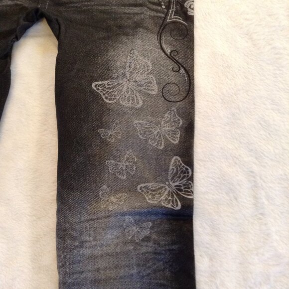Style Black leggings w butterfly print leg M NWT - Picture 3 of 5